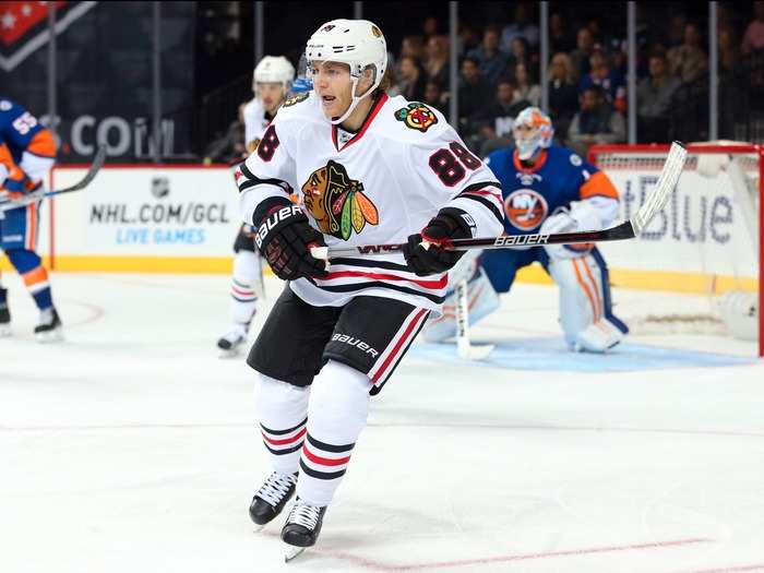 Patrick Kane gave the Blackhawks a 2-1 lead.