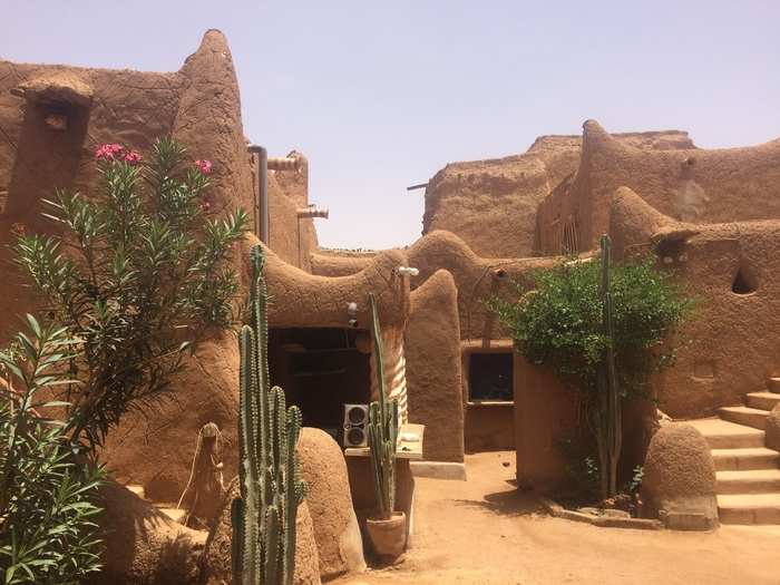 The Pilier is in a sprawling mud-brick building. It used to do brisk business with tourists who visited Agadez and used the city as a base for exploring the nearby desert wilderness. Security concerns have just about ended tourism, but the Pilier still gets aid workers, UN staffers, traders, consultants, and security personnel eating in its courtyard.