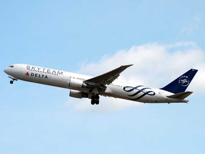 11. Skyteam: Although Skyteam is an airline alliance and not a single airline, its grey-and-blue livery, adorning many of the member fleets, is one of the most chic in the skies.