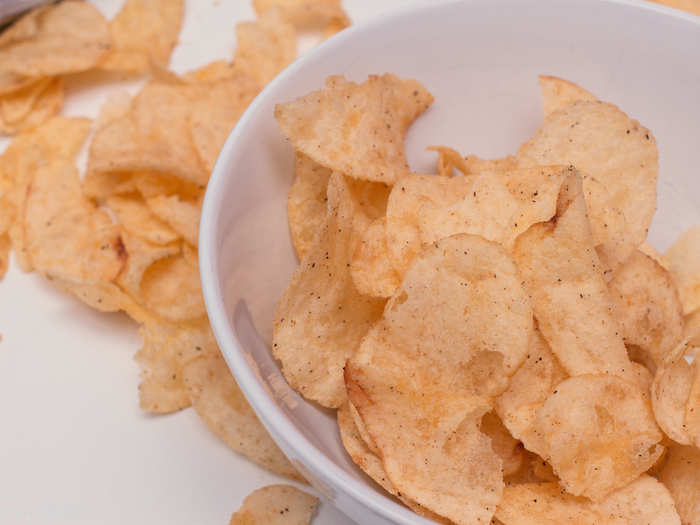 The rosemary smell did not carry over into the taste of the chip... but the buttery biscuit flavor and peppery gravy certainly did. We were pleasantly surprised by this flavor. It