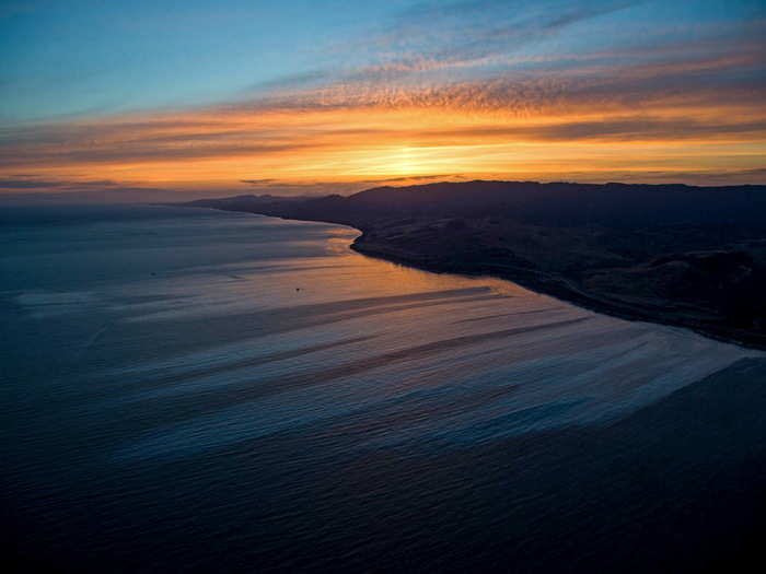 An oil slick formed along the coast of Refugio State Beach in Goleta, California on May 19, 2015 after a pipeline burst that day.