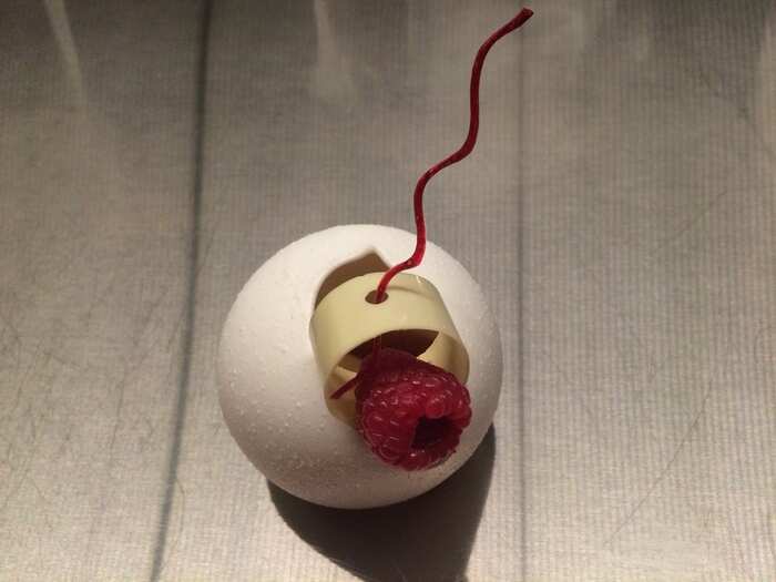 A dish inspired by "first kiss" came next. After eating the raspberry and white chocolate decoration...