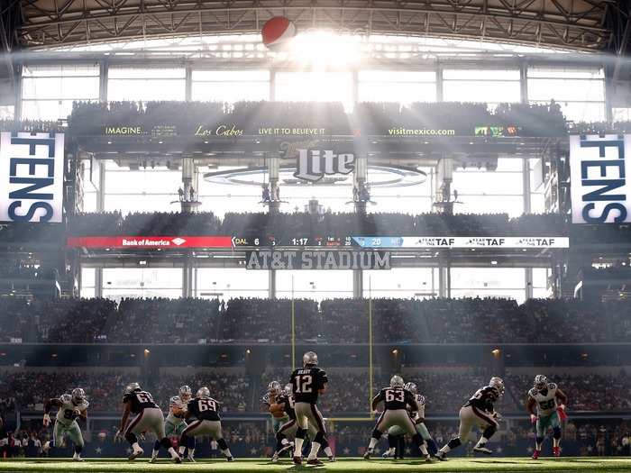 Now check out some more amazing photos taken under perfect conditions at a recent NFL game.