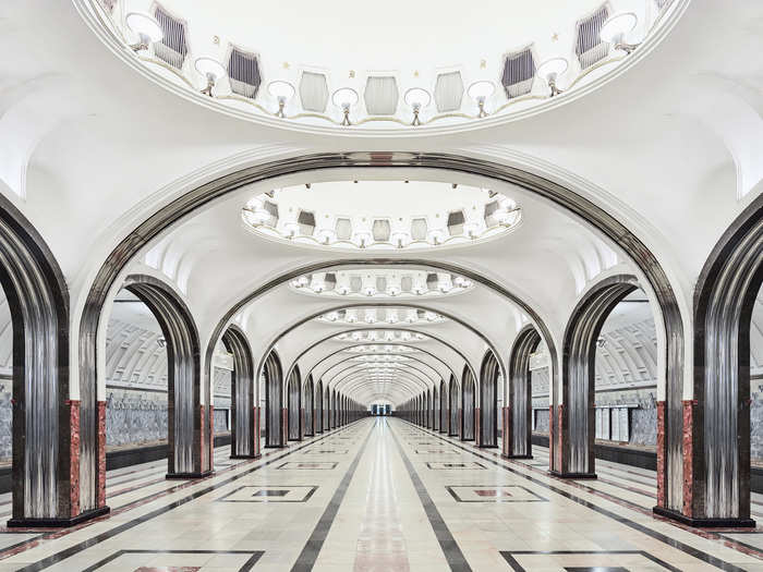 The styles of the architecture of the stations ranged from Rococo to Art Deco to constructivism. They are also reminiscent, design-wise, of palaces from the pre-Soviet Russian Empire.