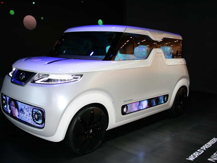 The Nissan Teatro For Dayz may look somewhat like a conventional car. It isn