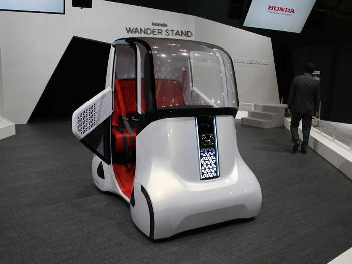 The Honda Wander Stand may look like a futuristic golf cart, but it is actually an autonomous mobility pod.