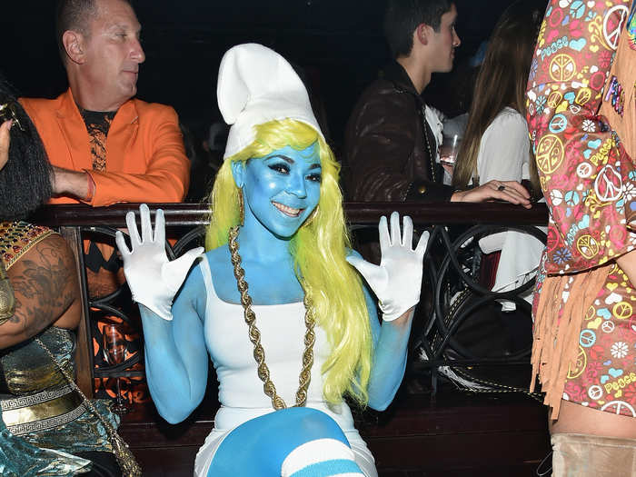 But some celebs like the cast of "Orange Is the New Black" and Ashanti, who was dressed as a Smurf, could be spotted sitting at tables on the dance floor.