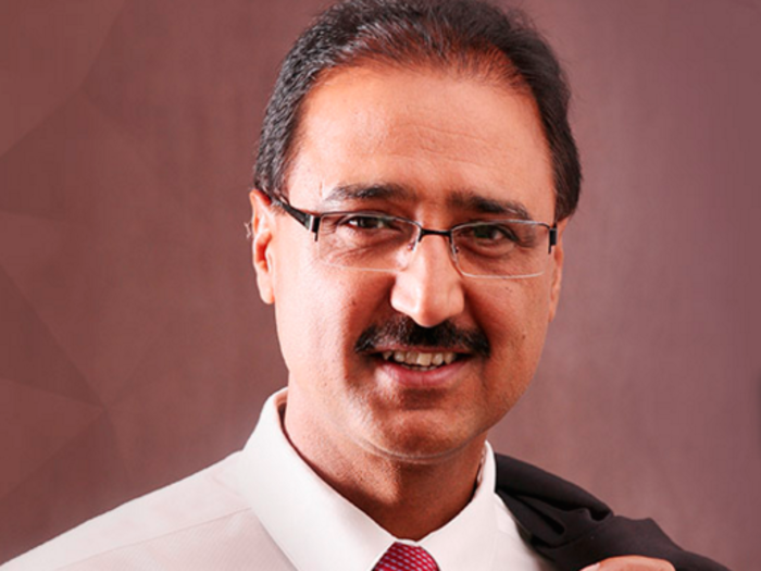 Amarjeet Sohi	— Minister of Infrastructure and Communities