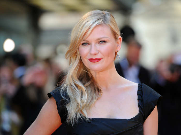 Kirsten Dunst does the "Alkaline Diet."