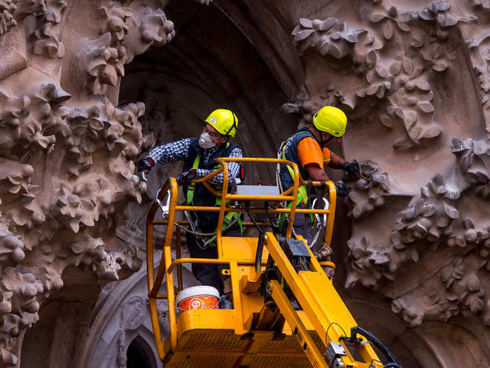 Famous Spanish architect Antoni Gaudí took over the design of the Sagrada Família in 1883 and continued until he died in an accident in 1926. He is considered the main architect of the church.