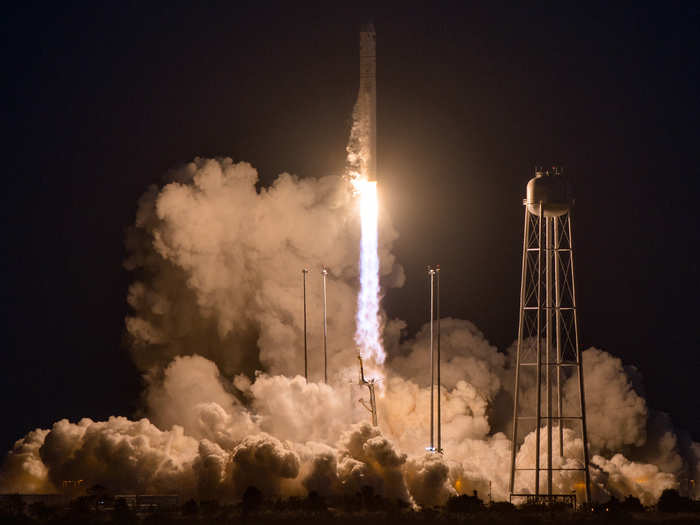 The rocket was still in good condition about a second after lift off: