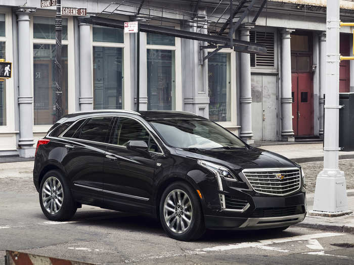 At first glance, the 2017 Cadillac XT5 looks like to be exactly the crossover the brand needs to bolster SUV sales. We