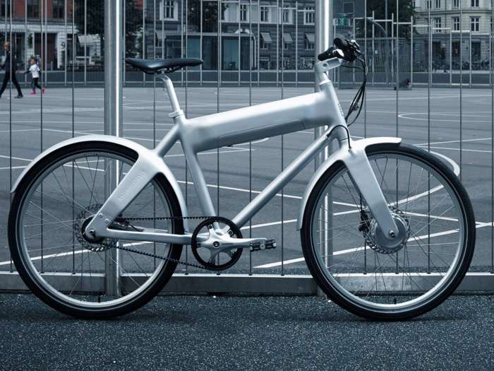 The OKO electric bike can travel 25 miles on a single charge.