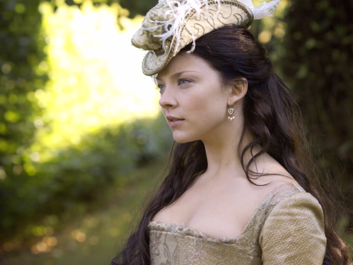 Her luck came back in spades. From 2007 to 2010, Dormer became a brunette, playing the short-tempered, but charismatic Anne Boleyn in Showtime