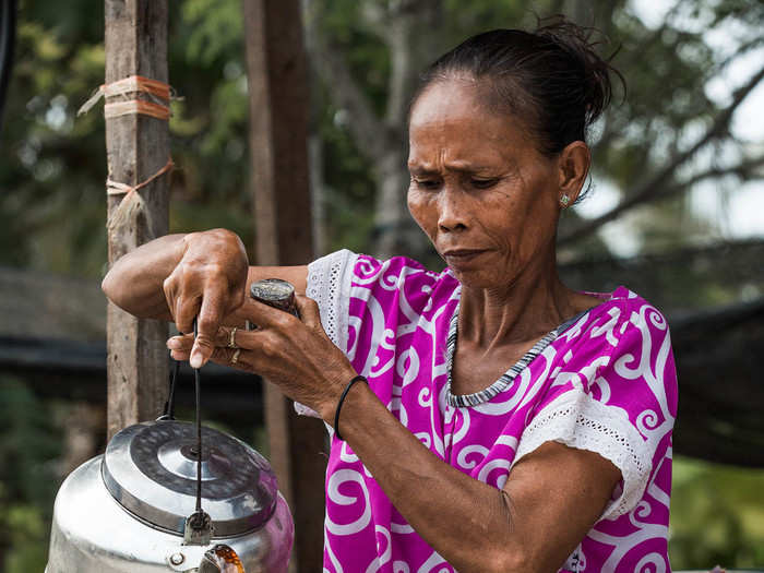 All inhabitants — both young and old — help out with the fishing.