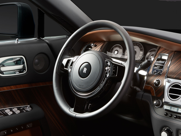 In traditional Rolls fashion, the Wraith features an analog instrument cluster.