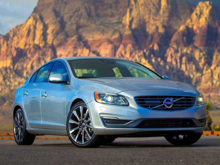 The third and final turbocharged 4-cylinder engine is Volvo S60 T5