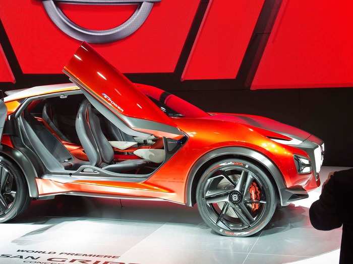 The Nissan Gripz is meant to show sports cars can be tall. It has a gasoline engine that powers an electric motor.