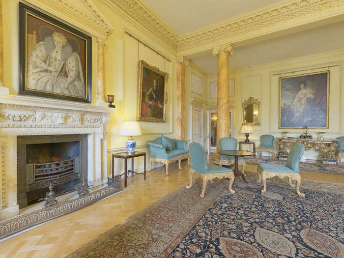 We now move on to the Pillard room, the largest of three drawing rooms. It