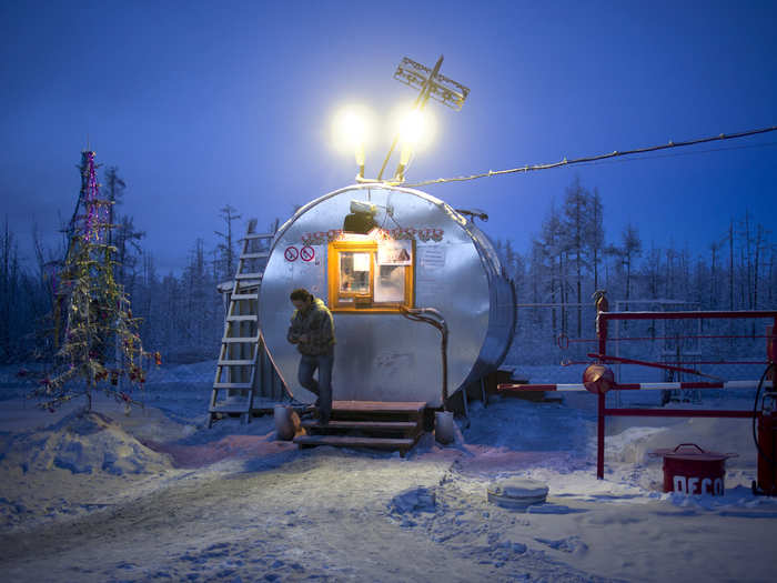 Because cars driving in such low temperatures must be kept running at all times, gas stations along the route stay open 24 hours a day. "Workers in the isolated petrol stations of the region work two weeks on, two weeks off," Chapple said.