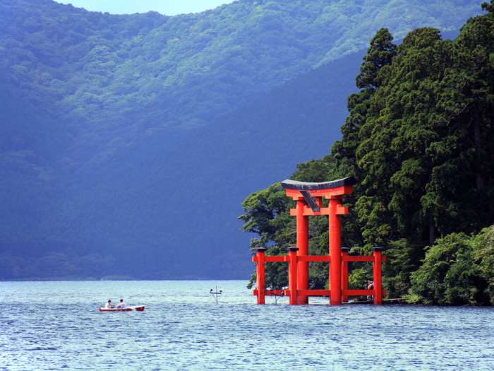 The town of Hakone is part of Fuji-Hakone-Izu National Park in Japan. The town offers travelers spectacular views of Mount Fuji, world-renowned hot springs and art museums, traditional inns, and architectural sites that make it a blissful escape from nearby Tokyo.