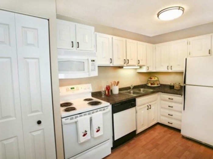 19. MINNEAPOLIS, MINNESOTA: This updated apartment is just three blocks from Lake Calhoun.