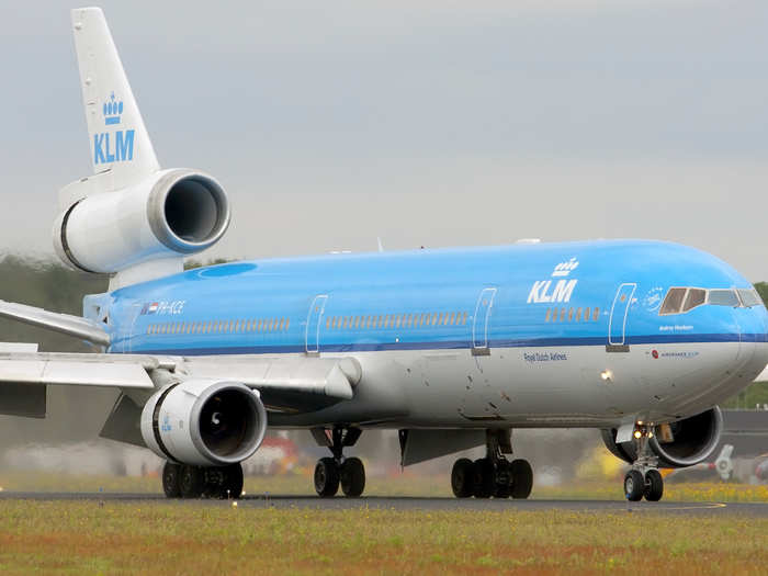 ... its replacement the McDonnell Douglas MD-11.