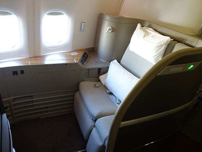 We boarded and turned left to my seat of 1A. My first impression of the seat was just how ridiculously big it is. Cathay Pacific only has three seats per row, making them one of the widest airline seats in the air today. The first class suite doesn’t have sliding doors, with Cathay preferring to have an open layout.