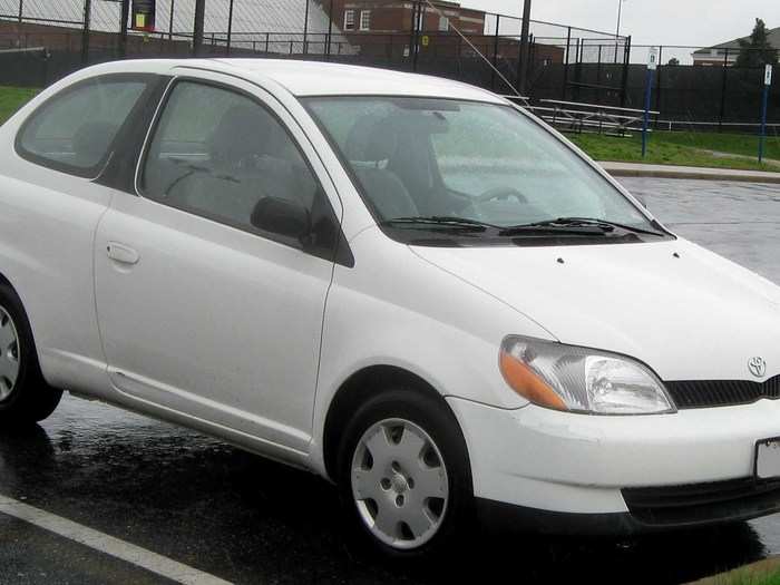 The Toyota Echo is a car that Ive loves to hate. He dissed it in a New Yorker profile. Newson told the Wall Street Journal that he thinks most modern cars are terrible.