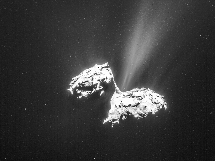 And for the first time, we landed a probe on a <a href="http://www.techinsider.io/why-does-comet-67p-look-like-a-duck-2015-9">rubber ducky-shaped comet</a> called 67P/Churyumov-Gerasimenko. Scientists discovered a <a href="http://www.techinsider.io/rosetta-finds-oxygen-around-comet-67p-2015-10">shocking amount of oxygen</a>, a <a href="http://www.techinsider.io/scientists-discover-sinkholes-on-comet-67pchuryumov-gerasimenko-2015-7">surface covered in sinkholes</a>, and more.