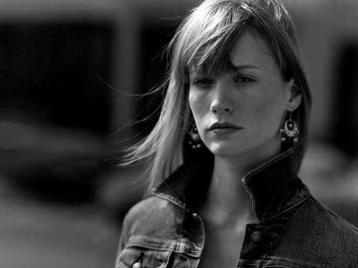 Before she appeared on "Mad Men," January Jones modeled for Abercrombie in 2005.