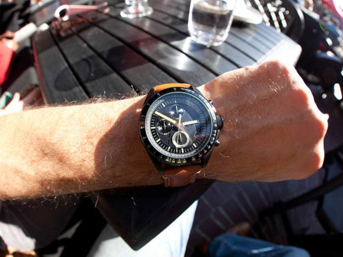 How to turn your watch into a compass