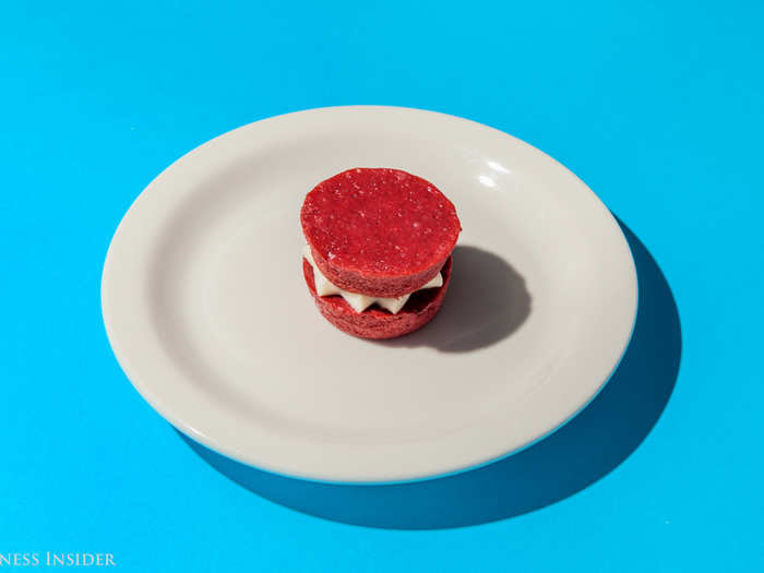 Red velvet whoopie pie: