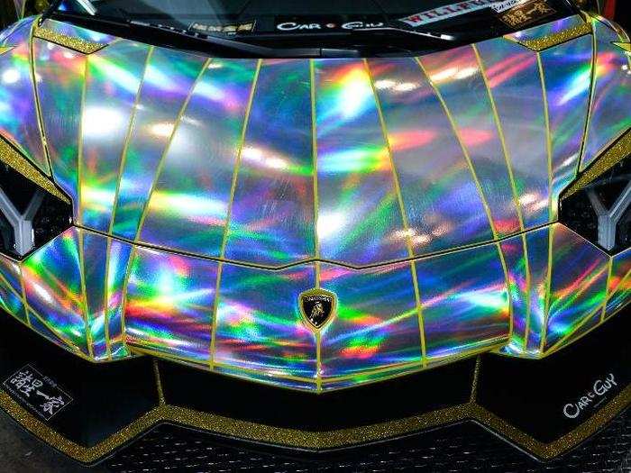 Here we see a close-up of a holographic Lamborghini Aventador that was put on display at the 2015 Tokyo Auto Salon.