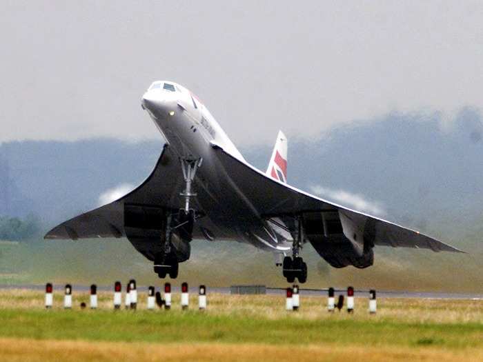 On January 21, 1976, a pair of Concordes — one from each airline — took off simultaneously to mark the planes first supersonic passenger flight.