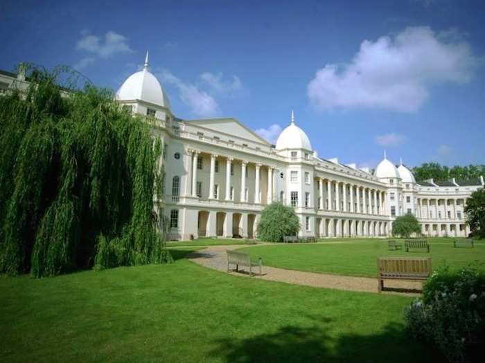 2. (3 out of 100) London Business School — Officially the best business school in the UK, according to the FT, London Business School has nonetheless fallen by one place this year. MBA graduates have the lowest salary of any in the top ten overall, earning $154,150 per year.