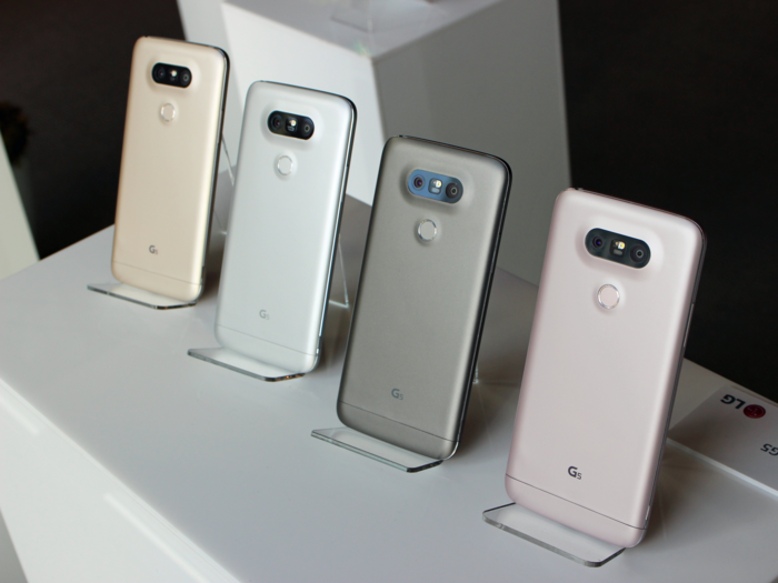 And LG gave the G5 a premium aluminum unibody design.