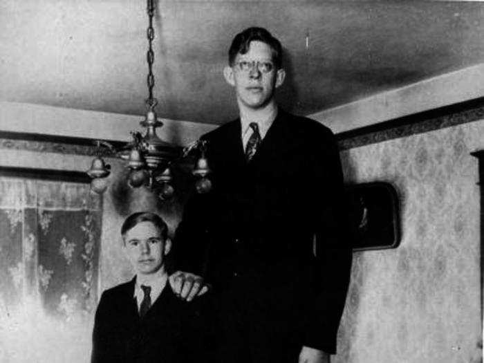 Wadlow was the oldest of five children. Here