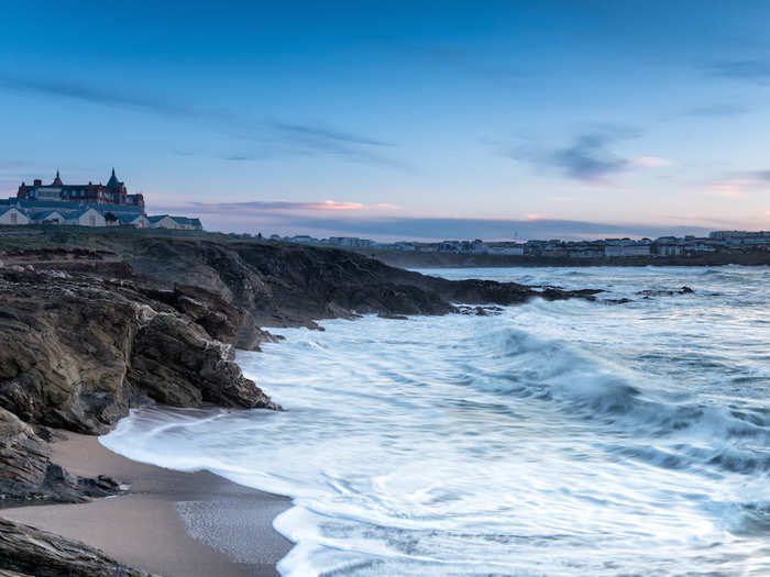 6. Fistral Beach — Newquay, Cornwall: This Cornish beach is renowned for its pictureseque scenery. One review described it as a "stunning beach" with a "lovely atmosphere," and recommended "body boarding and eating tasty pasties!"