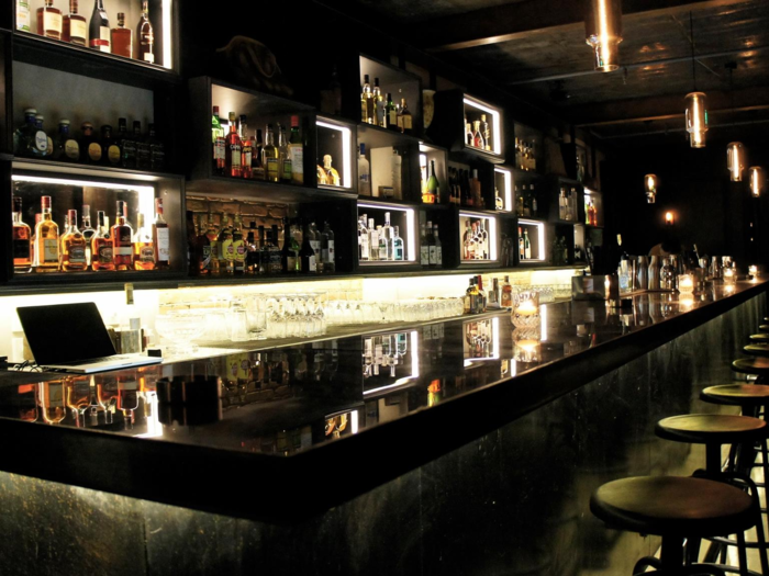 Thanks to a thriving craft cocktail movement, the city is also home to top-notch bars like Janes and Hooch, where mixologists whip up delectable drinks with fresh and seasonal ingredients.