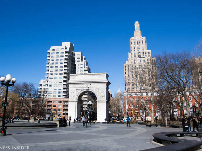 Today the park has a large area for pedestrians to walk around without running into any road traffic. The park serves as a gathering place for local residents, chess players, students, and tourists from around the globe.