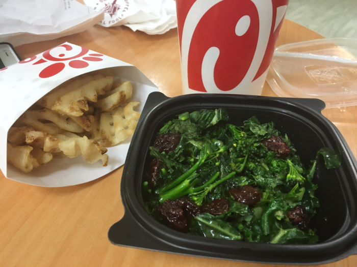 Looking for further nutrients, I decided to hit up my favorite healthy fast-food spot.