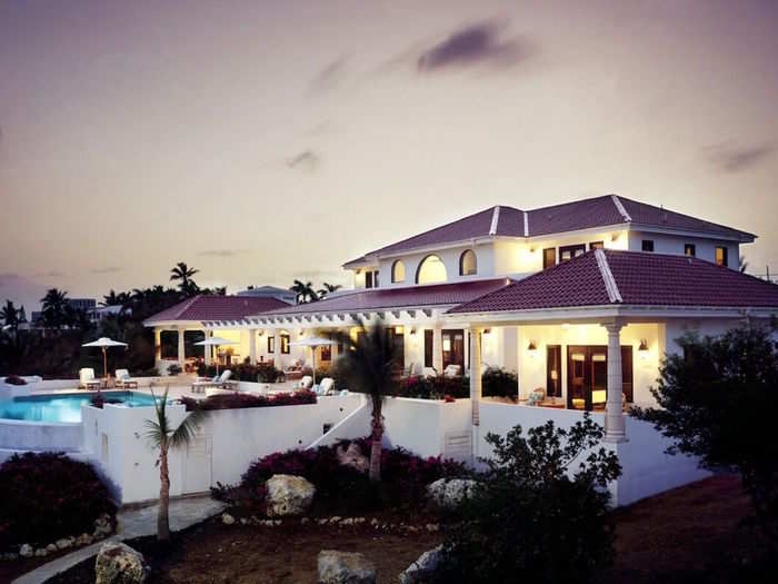 The Villa Alegria in Anguilla, British West Indies, mixes indoor and outdoor space, making the most of the Caribbean breeze.