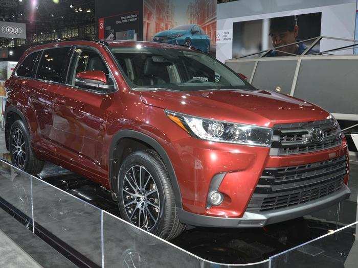 ... a face-lifted version of its Highlander crossover SUV and ...