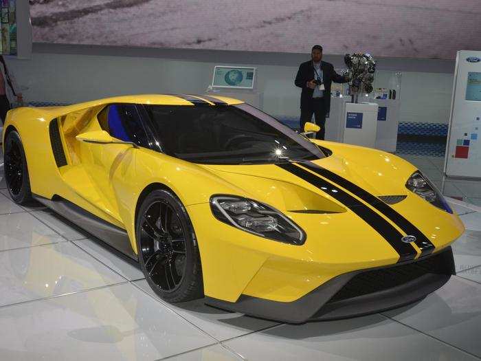 The Ford GT looks gorgeous as usual — in yellow!