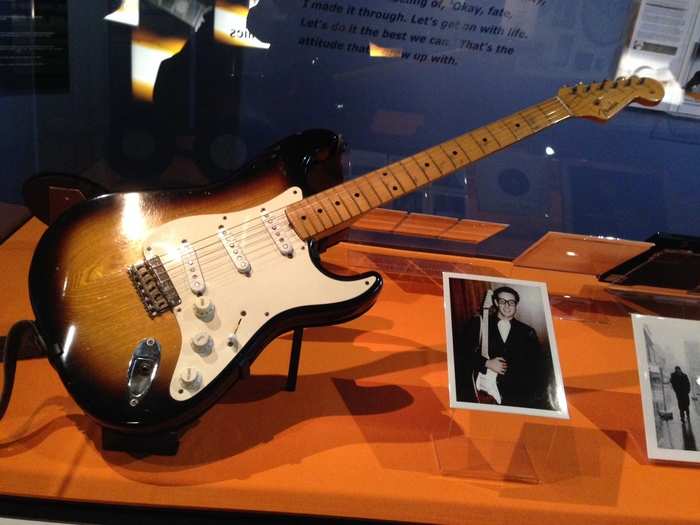 I also took the opportunity to briefly worship at the altar of the almighty Fender Stratocaster.