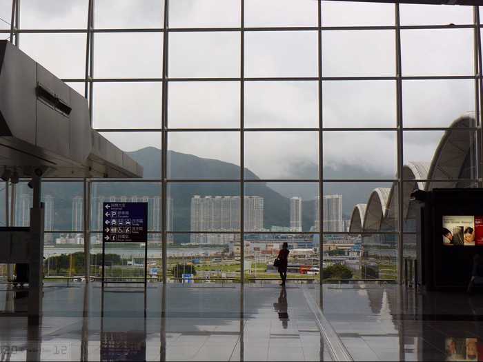 5. Hong Kong International Airport (HKG)