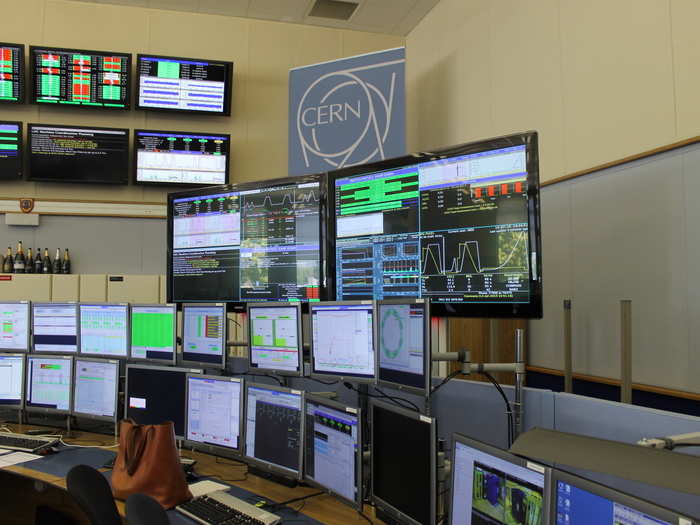 The screens show measurements and information coming in from the accelerators, schematic diagrams and synoptics of the electrical network in the machines, and alerts of possible emergencies or technical issues.