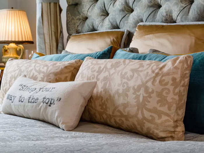 A quilted headboard and decadent pillows make her bed appear soft and luxurious. Huffington is also big on "nap rooms" at work: employees at the Huffington Post