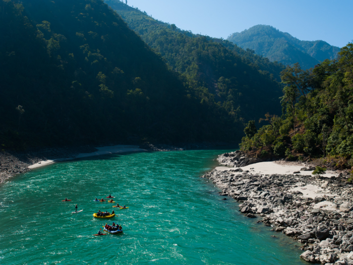 Raft down Nepal